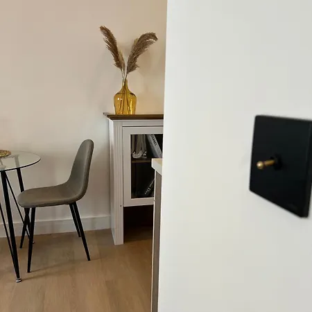 Modern I Cosy & *